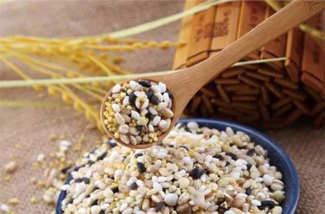 雨水节气黑板报内容摘选