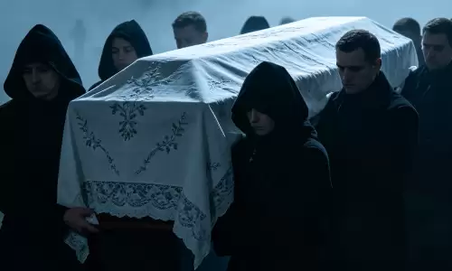 梦见抬死人寓意大不同,你的生肖会迎来转机吗.png 梦见抬死人寓意大不同,你的生肖会迎来转机吗.png